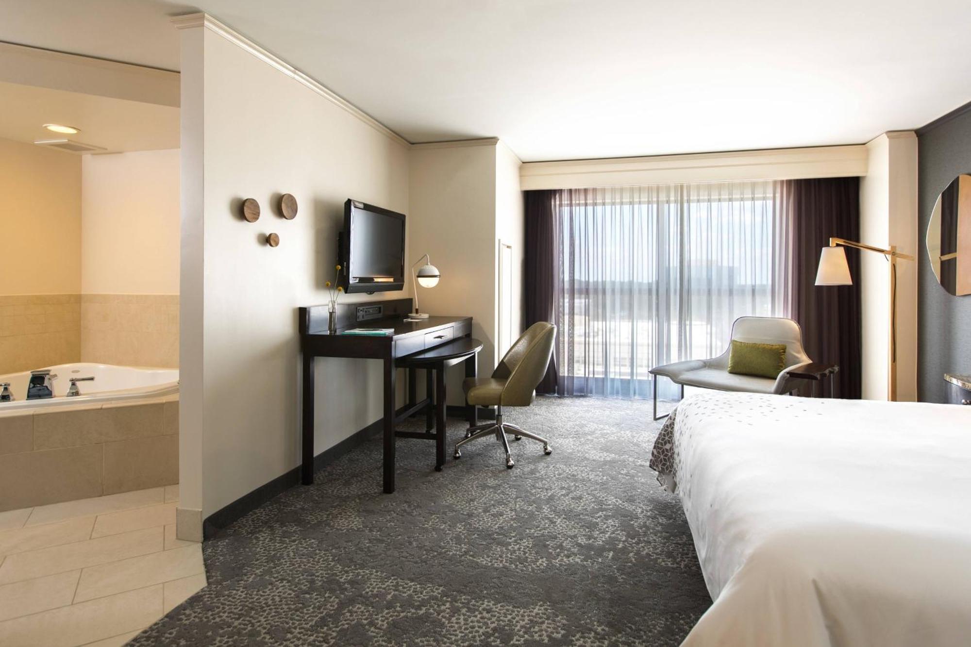 Renaissance Raleigh North Hills Hotel Dış mekan fotoğraf