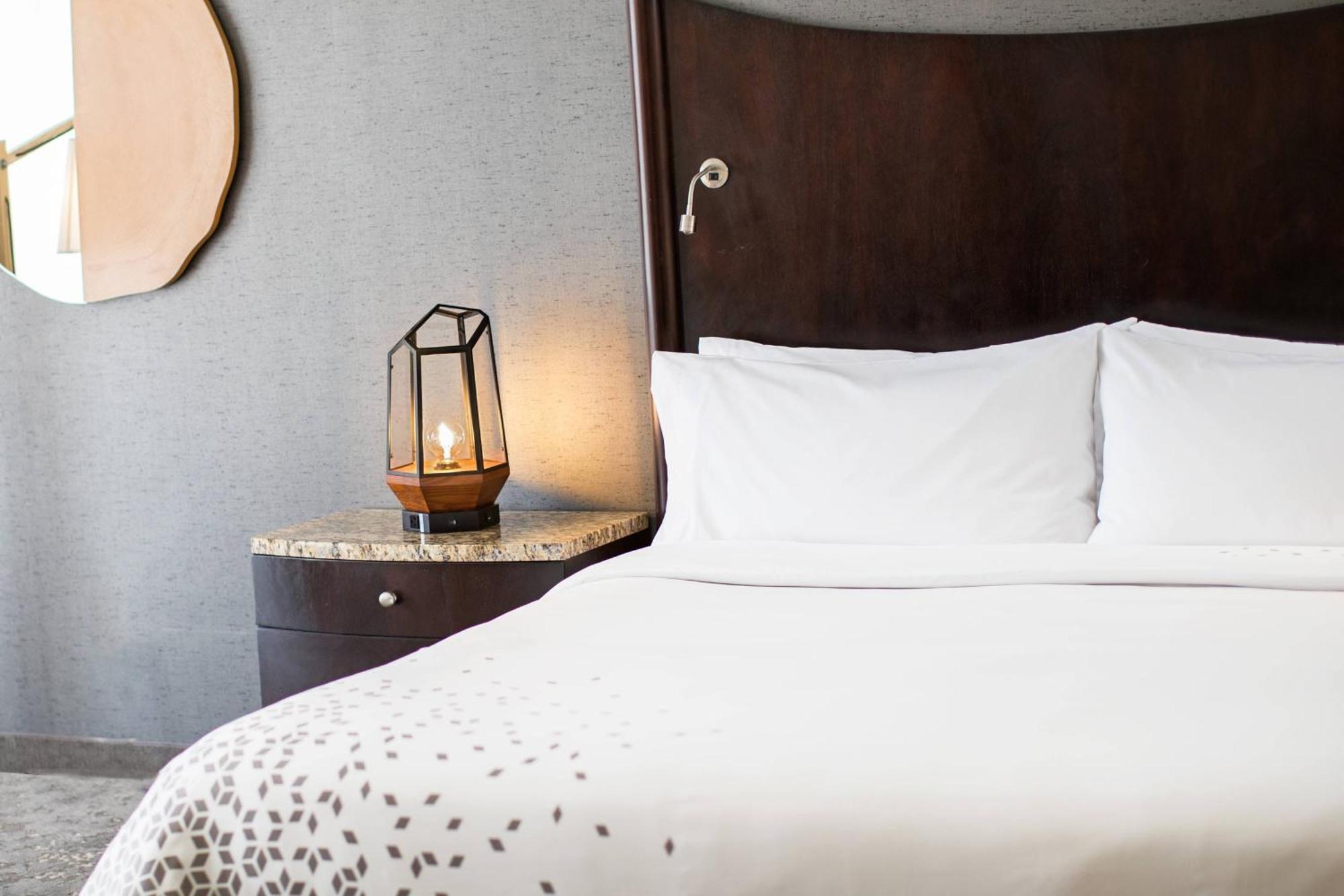 Renaissance Raleigh North Hills Hotel Dış mekan fotoğraf